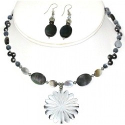 Gray Flower Choker Set