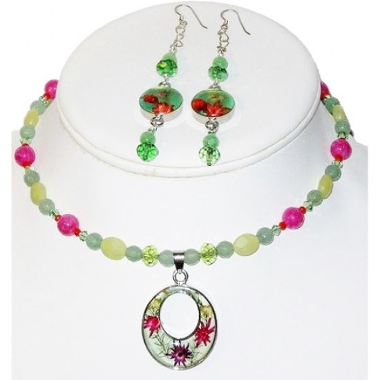 Green Fuchsia and Red Choker Set with Flowers
