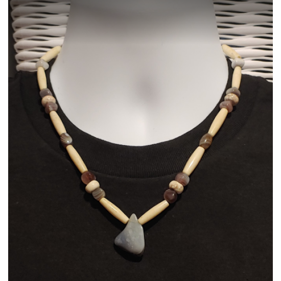 Off-White Men's Necklace with Botswana Agate 